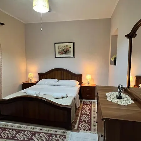 Lägenhet Ajla S Apartamens Tirana